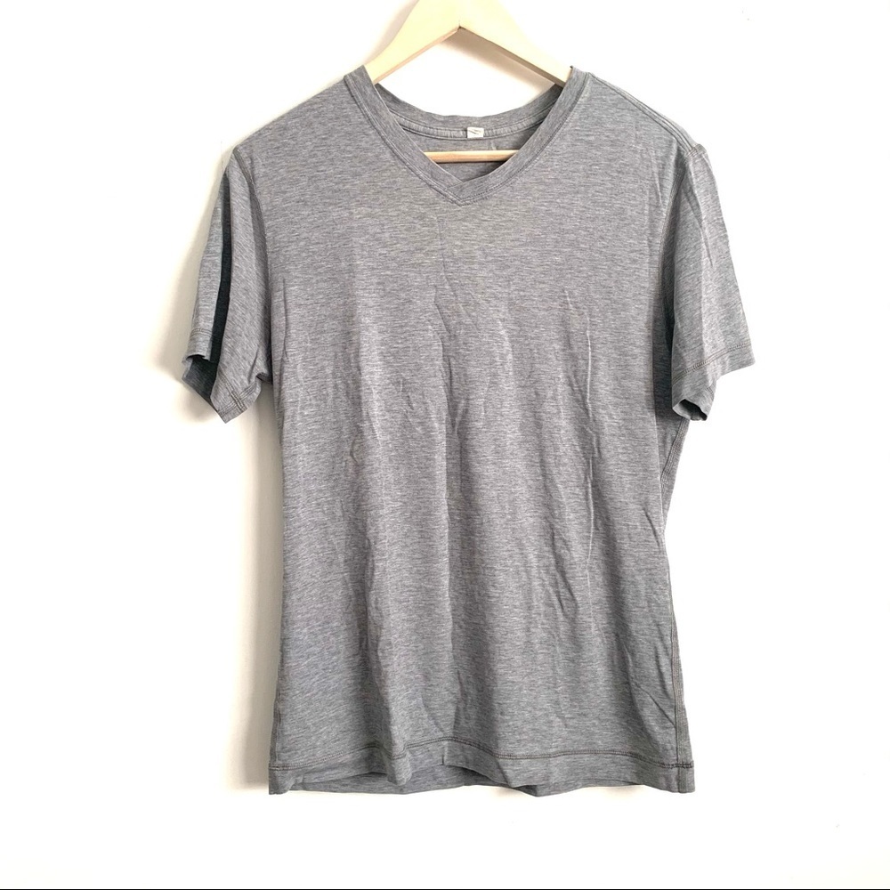 Lululemon V Neck Tee tshirt